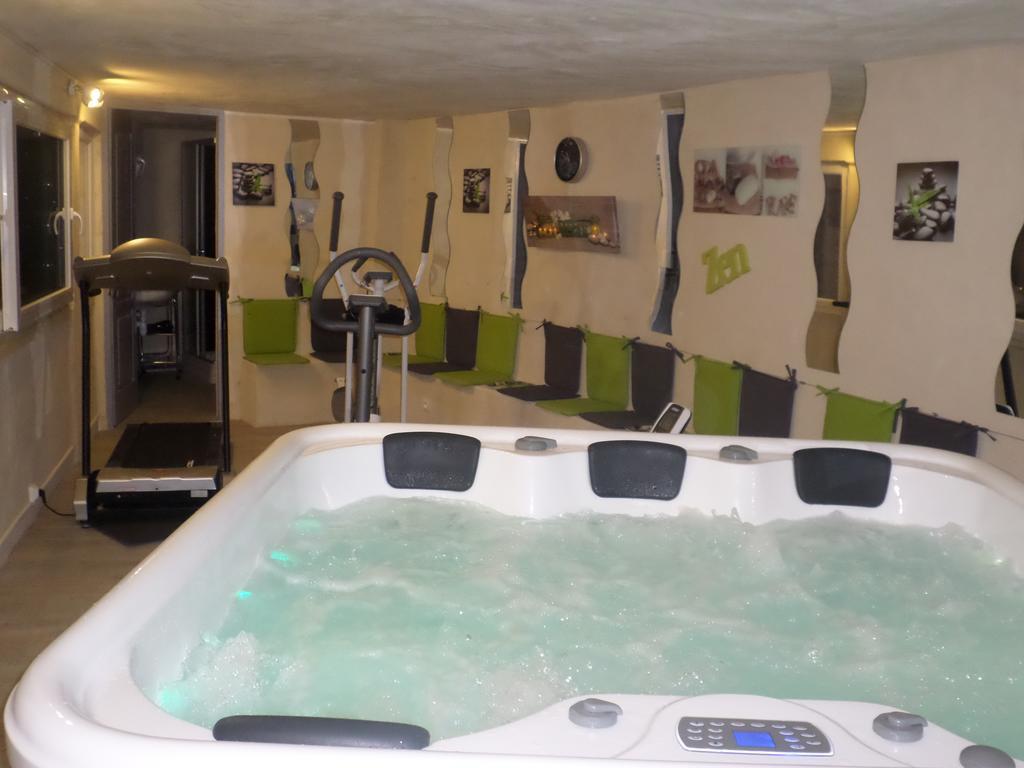 Appart'Hotel Les Tilleuls Saint-Macaire Habitación foto