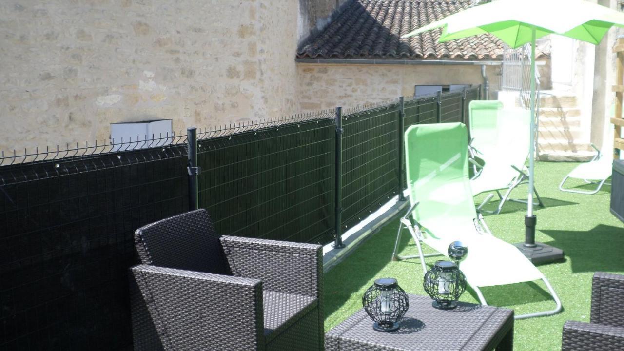 Appart'Hotel Les Tilleuls Saint-Macaire Exterior foto